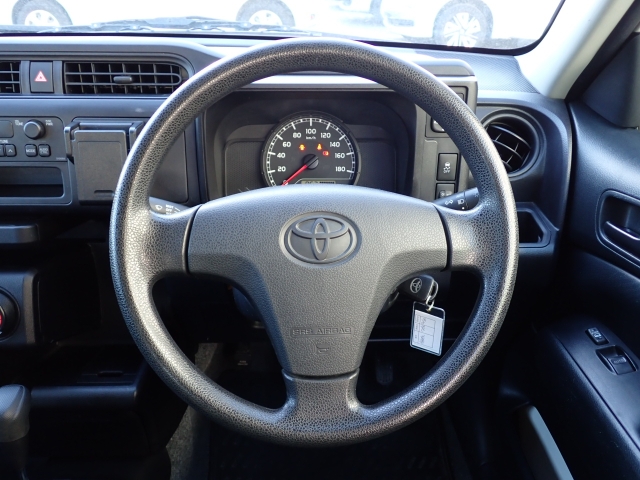 �I���b�N�X�F�蒆�ÎԂ͌��I�����㎿�Ȏ��q�݂̂����͂��v���܂��B�S�ԂɃv���̐E�l�ɂ��O�ꂵ�����O���̐��|�A�����グ�Ă���܂��B