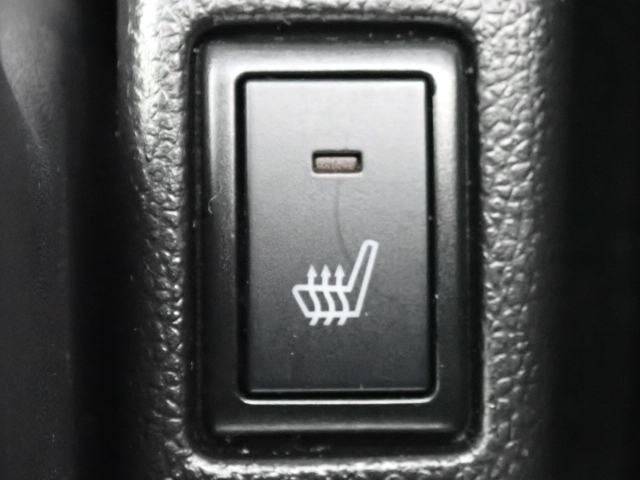 �^�]�ȃV�[�g�ɂ́A�V�[�g�q�[�^�[���t���Ă�̂ŁA���������ɂ͂��肪���������ł��B