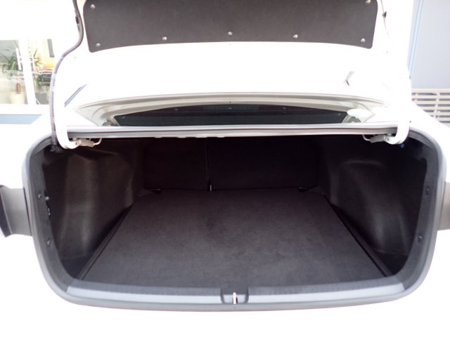 �ʏ펞�̃��P�b�W�X�y�[�X�ł��I�傫�ȊJ���ŉו��̏悹�~�낵���y�ɍs���܂��B