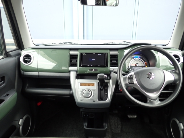 �C���p�l�摜�ɂȂ�܂��B�ԓ��͐��Ǝ҂ɂĎ����N���[�j���O�{�H�ς݂Ȃ̂ŁA��ϐ����ł��B