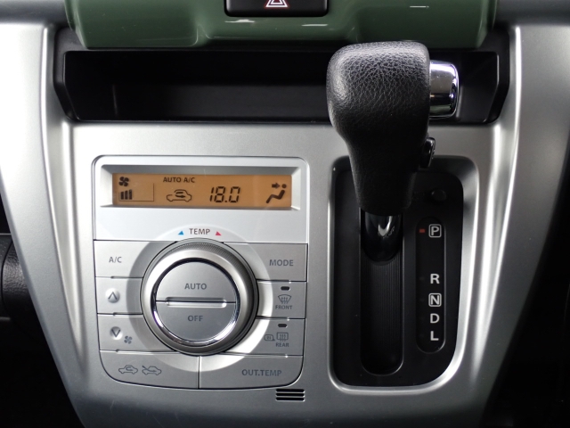 �V�t�g�ƃG�A�R���ł��B�I�[�g�G�A�R�������B���x�ݒ肪�o���āA�������K�ł���B