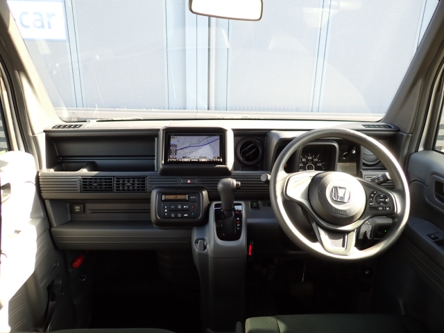 �C���p�l�摜�ɂȂ�܂��B�ԓ��͐��Ǝ҂ɂĎ����N���[�j���O�{�H�ς݂Ȃ̂ŁA��ϐ����ł��B