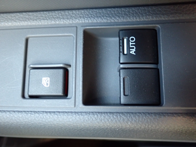 �O�Ȃ̑��̊J�͓d���ɂȂ�܂��̂ŁA�֗��ł���ˁB