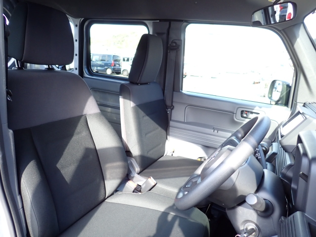 �t�����g�V�[�g�A��ԗǍD�ň��S�ł��B�傫�ȉ�����Ȃ����S�ł�