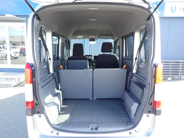 �ʏ펞�̃��P�b�W�X�y�[�X�ł��I�傫�ȊJ���ŉו��̏悹�~�낵���y�ɍs���܂��B