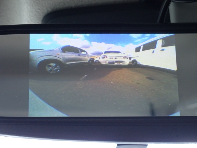 �o�b�N�J�����������Ă���܂��B���Ԏ��ɑ�ϖ��ɗ����܂�������Ԃ����ȕ��ɂ��֗��@�\�ł���