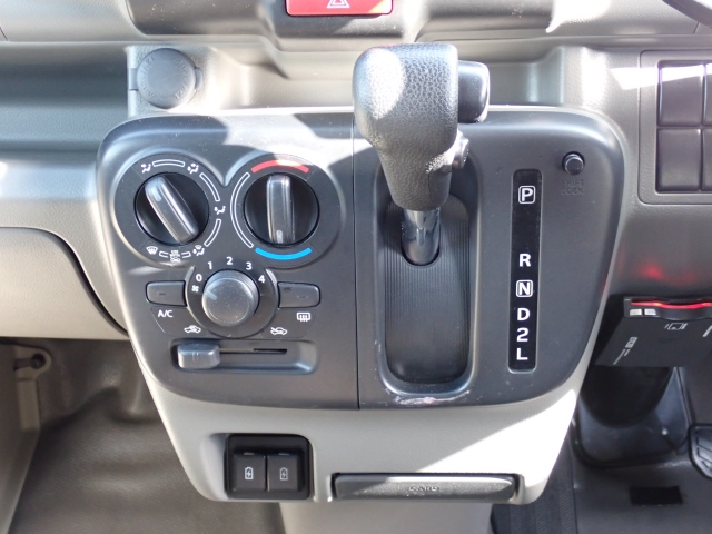 �V�t�g�ƃG�A�R���ł��B�_�C�������̃}�j���A���G�A�R���ɂȂ�܂��B�V���v���Ŏg���₷���I