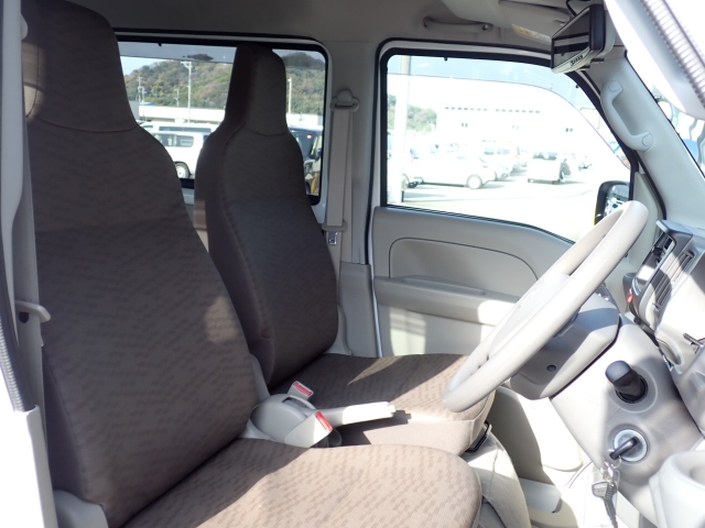 �t�����g�V�[�g�A��ԗǍD�ň��S�ł��B�傫�ȉ�����Ȃ����S�ł�