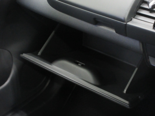 �Ԍ��ؓ��ꓙ���ވꎮ�����[�ł���O���[�u�{�b�N�X�ł��B