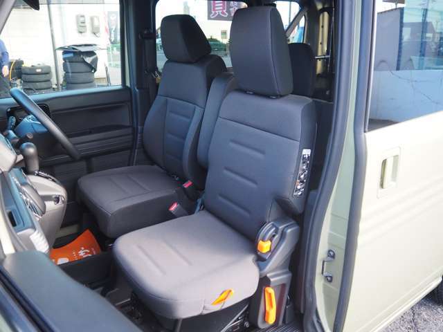 �V�[�g�Ƀ_���[�W��򉻂͏��Ȃ��A�ǍD�ȃR