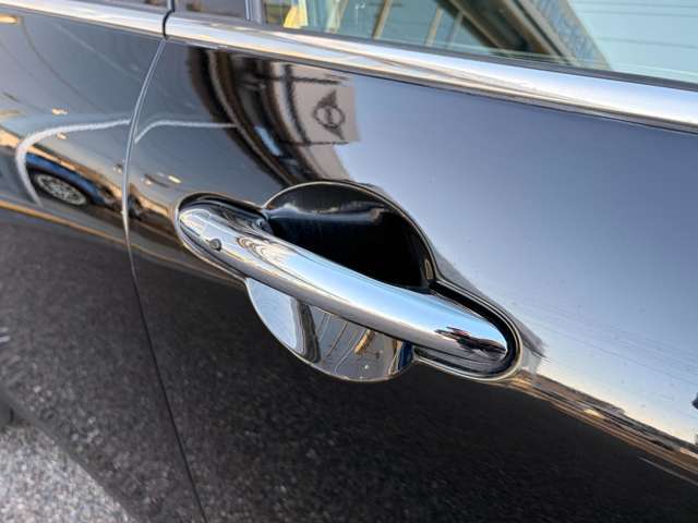 �N���[���̃h�A�n���h�����{�f�B�ƃ}�b�`��