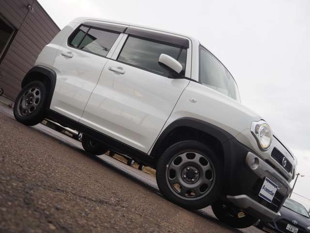 ＨＩＤヘッドライト装備で夜道を明るくアシ