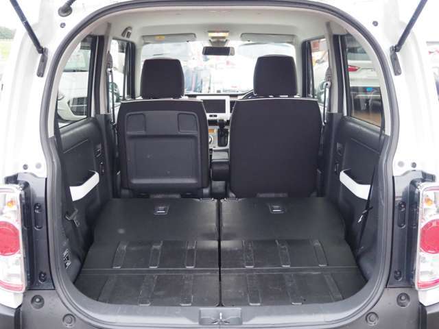 ☆２列目を倒すと広々した荷室になりゴルフ