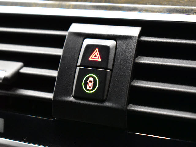 専門店ならではの納車前整備を実施！専用テスターも完備！諸経費につきましてはお気軽にお問合せ下さい。納車後の車検・点検・鈑金・ドレスアップなども当社お客様特別価格にてご案内させて頂きます。無料代車完備！