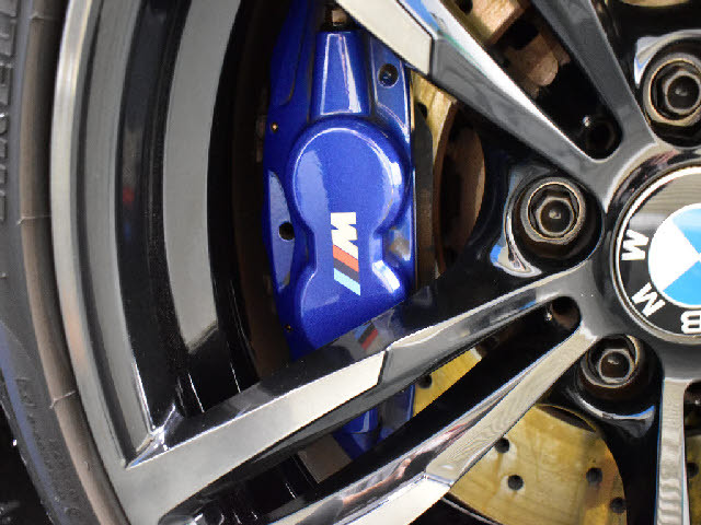 当社では全車充実の無料アフターサービス付です！全車無料２年保証＆年３回３年間エンジンオイル交換無料＆ポリマーメンテナンス施工＆関東圏外陸送納車費用無料サービス中。詳しくはホームページをご覧ください。