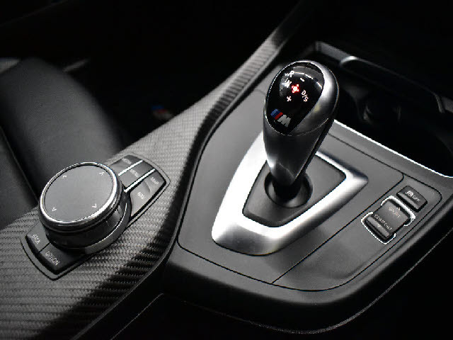 掲載以外の画像も当店ＨＰにて多数公開中です！ご来店が難しい方でも安心して購入していただけるよう細部まで掲載しております。専門店ならではの良質な中古車のみを販売しております。