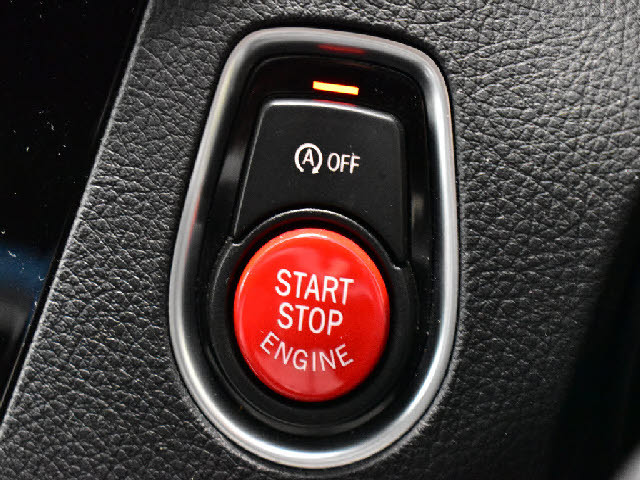 当社では全車充実の無料アフターサービス付です！全車無料２年保証＆年３回３年間エンジンオイル交換無料＆ポリマーメンテナンス施工＆関東圏外陸送納車費用無料サービス中。詳しくはホームページをご覧ください。