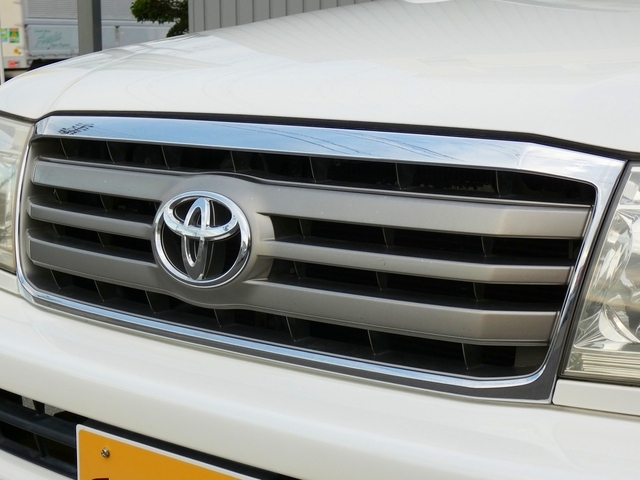 後期モデル専用トヨタ純正フロントグリル♪