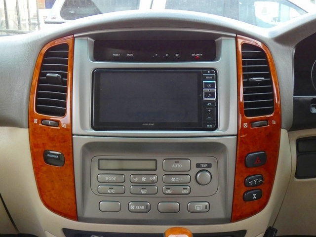 中期・後期モデル専用のインテリア内装♪