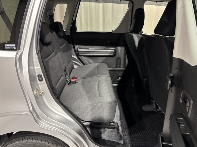 2��ڃV�[�g�����K�ȃX�y�[�X�ł��I�V�[�g�A�����W�����ʂŋ@�\�I�ł��I��~���ɂ��D��Ă��܂��̂Ő����x�������ɂȂ��ĉ������I�I���b�N�X�Ȃ�e���[�J�[�̎Ԏ�𑵂��Ă���܂��̂Ŕ�r�������ȒP�I