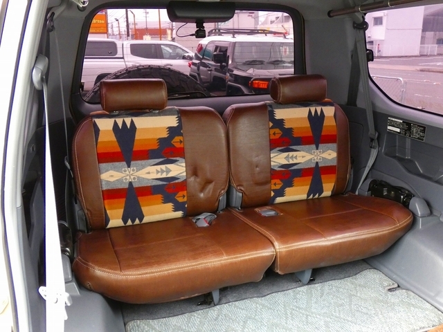 �T�[�h�V�[�g���y���h���g��×���B���e�[�W�u���E�����n�̃V�[�g�J�o�[?