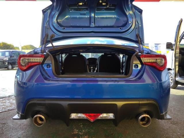 二列目を倒せばタイヤも詰めますね！