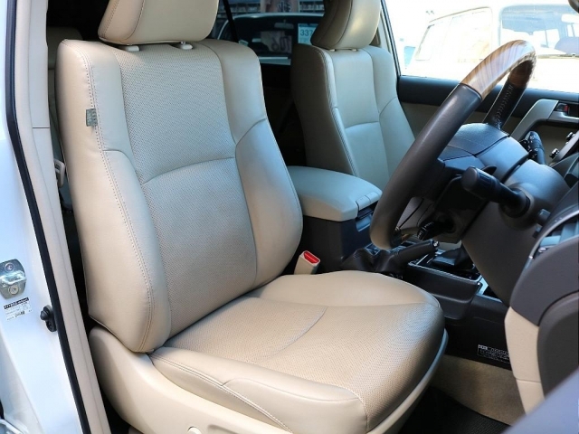 使用感少なく、綺麗な状態です。