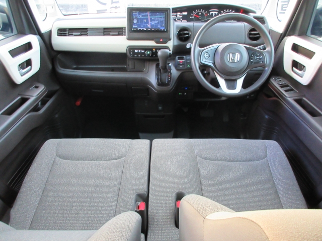 ���O���̐��|�E�{�f�B�R�[�e�B���O��CAR�N���[�j���O���Ǝ҂��{�H�������܂��̂ő�ϐ����B�I���b�N�X�����Ԃł݂͂Ȃ��܂ɉ��K�ȃh���C�u�����񑩁B