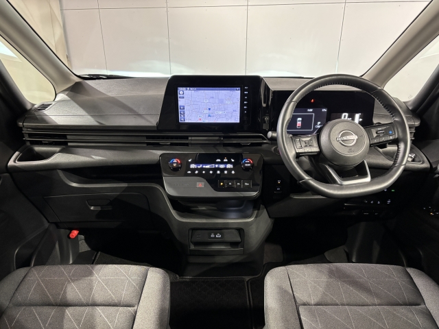 オリックス認定中古車は履歴のハッキリした修復暦の無い車輌を独自の厳格な認定基準に基き販売しております。車輌検査専門会社の査定士が全車検査を実施しております。