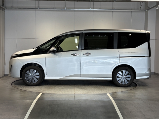 オリックス認定中古車は外部機関AISの厳格な検査を全車実施し修復歴が無く状態の良い車輌を厳選しておりますので安心してお買い求め頂けます！保証も充実で安心！