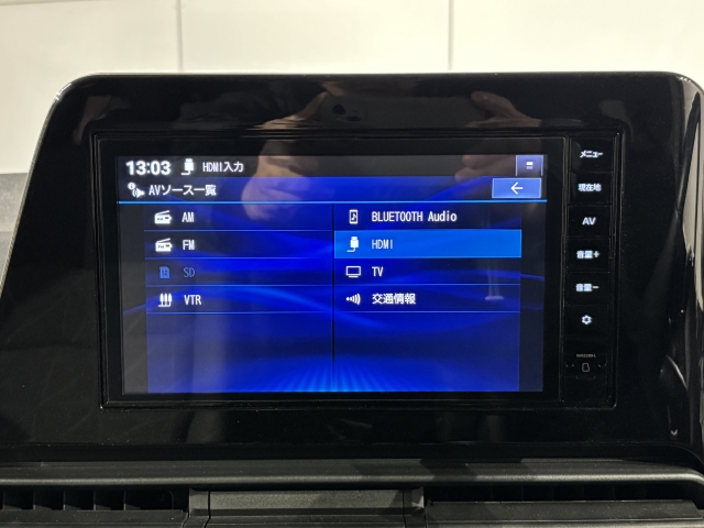 ブルートゥース対応でiPadや携帯電話に入っている音楽を聴くことができます♪