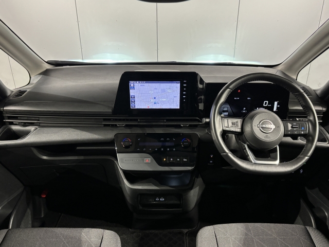 オリックス認定中古車は履歴のハッキリした修復暦の無い車輌を独自の厳格な認定基準に基き販売しております。車輌検査専門会社の査定士が全車検査を実施しております。