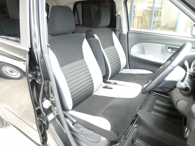 �l�C�̃x���`�V�[�g����