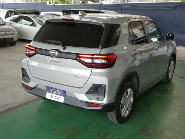 �I�v�V�������t���⃍�[���\�����݂Ȃǂ������Ă���܂��B���C�y�ɂ����k����������