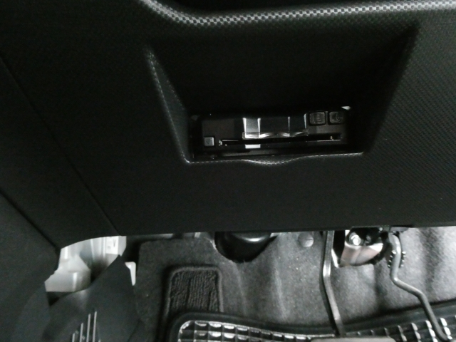 ETC���ڂ��Ă���̂ŗL�����H���s���ɗ������ł̒�Ԃ��邱�ƂȂ��ʉ߉\�ł��B