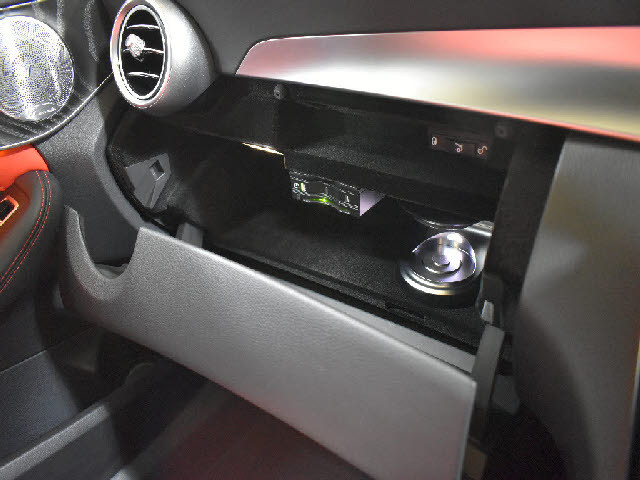 ���X�Ȃ�ł͂̔[�ԑO���������{�I��p�e�X�^�[�������I���o��ɂ��܂��Ă͂��C�y�ɂ��⍇���������B�[�Ԍ�̎Ԍ��E�_���E���E�h���X�A�b�v�Ȃǂ����Ђ��q�l���ʉ��i�ɂĂ��ē������Ē����܂��B������Ԋ����I