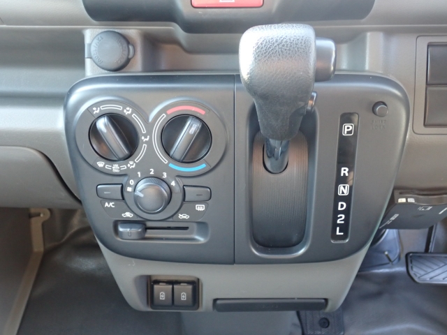 �V�t�g�ƃG�A�R���ł��B�_�C�������̃}�j���A���G�A�R���ɂȂ�܂��B�V���v���Ŏg���₷���I