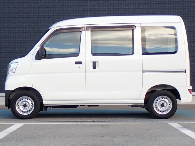 ���Еۏ؂ł͔[�ԓ����瑖�s�����������ŁA���Օi�������S�Ă̕��i���P�N�ԕۏ؂��܂��B�i�����ԗ��Ɋւ��ĉˑ����u�͕ۏؑΏۊO�ƂȂ�܂��j�i�O���Y�Ԃ͋���5,000�q�܂Ŕ��N�ԁj