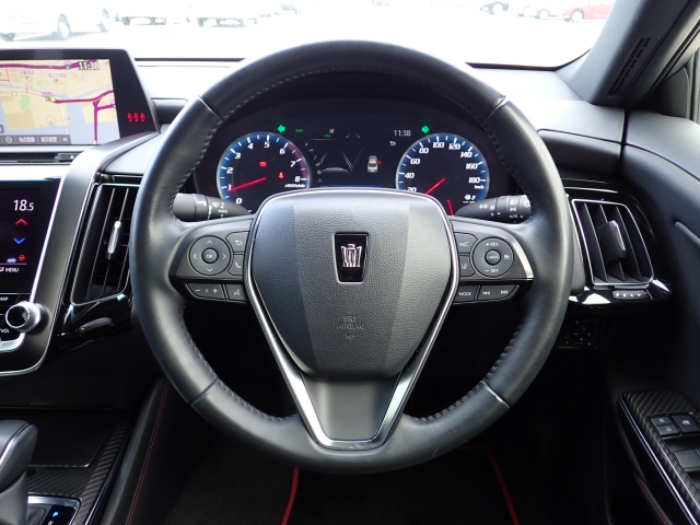 �I���b�N�X�F�蒆�ÎԂ͌��I�����㎿�Ȏ��q�݂̂����͂��v���܂��B�S�ԂɃv���̐E�l�ɂ��O�ꂵ�����O���̐��|�A�����グ�Ă���܂��B