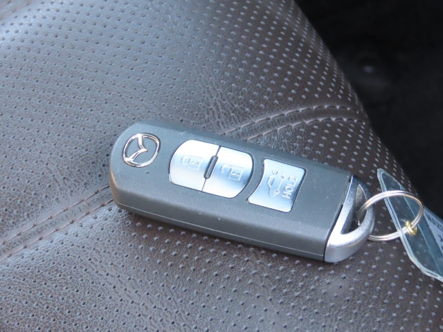 �L�[���|�P�b�g�ɓ��ꂽ�܂܂ł��G���W���n�m�^�n�e�e�A�h�A�{���^�J���\���֗��ȃX�}�[�g�L�[�t�ł���