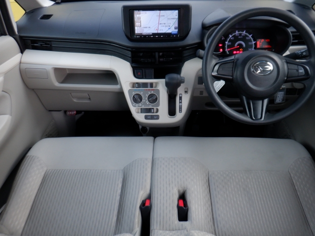 ���O���̐��|�E�K���X�n�{�f�B�R�[�e�B���O��CAR�N���[�j���O���Ǝ҂��{�H�������܂��̂ő�ϐ����B�I���b�N�X�����Ԃł݂͂Ȃ��܂ɉ��K�ȃh���C�u�����񑩁B