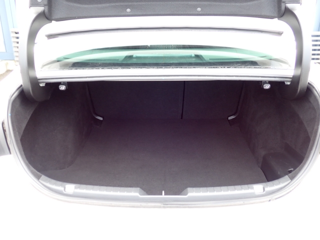 �ʏ펞�̃��P�b�W�X�y�[�X�ł��I�傫�ȊJ���ŉו��̏悹�~�낵���y�ɍs���܂��B