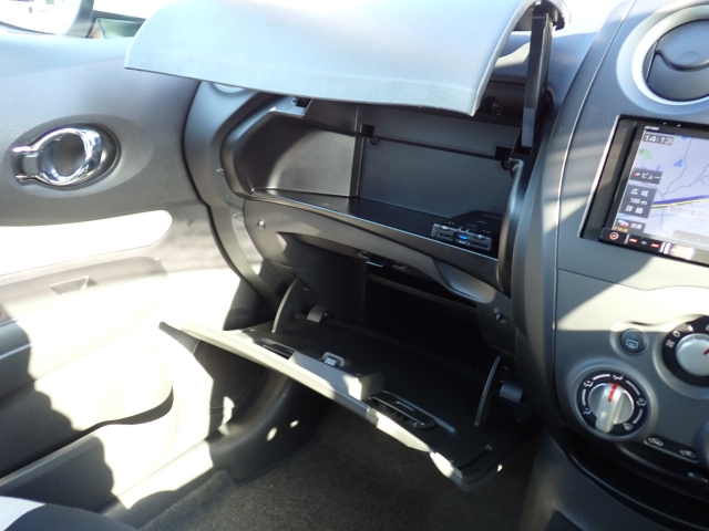 ���[�����Ղ�O���[�u�{�b�N�X�B