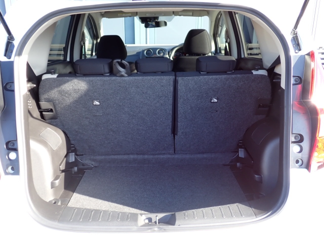 �ʏ펞�̃��P�b�W�X�y�[�X�ł��I�傫�ȊJ���ŉו��̏悹�~�낵���y�ɍs���܂��B