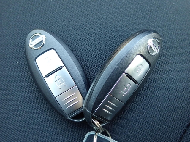 �X�}�[�g�L�[�����I�L�[���|�P�b�g��o�b�O�ɓ��ꂽ�܂܁A�h�A���b�N�̊J���E�{���E�G���W���n�����\�ł��B