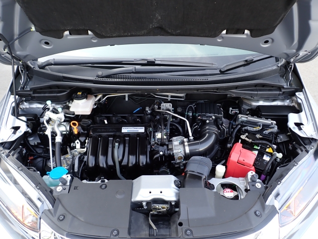 �G���W�����[�������ꂢ�ł���B�@�֋@�\�n���ǍD�ł��B�[�ԑO�ɓ_���������s���܂��B�G���W���I�C���E�I�C���t�B���^�[�E�G�A�R���t�B���^�[�E���C�p�[�S���͕K�������v���܂�.