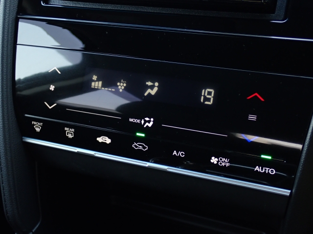 �I�[�g�G�A�R�������B