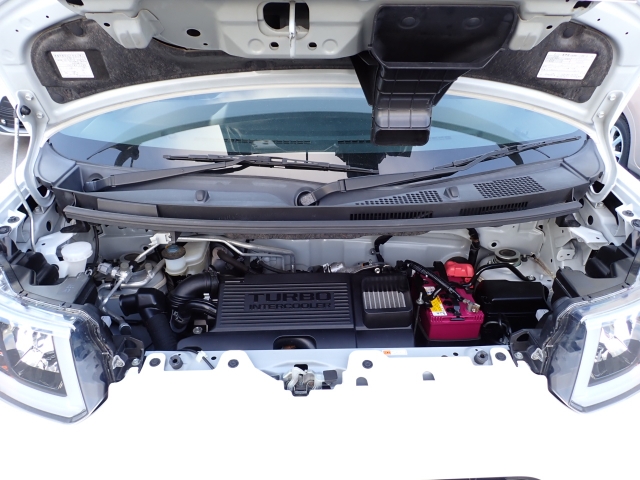 �@�֋@�\�n���ǍD�ł��B�[�ԑO�ɓ_���������s���܂��B�G���W���I�C���E�I�C���t�B���^�[�E�G�A�R���t�B���^�[�E���C�p�[�S���͕K�������v���܂��B