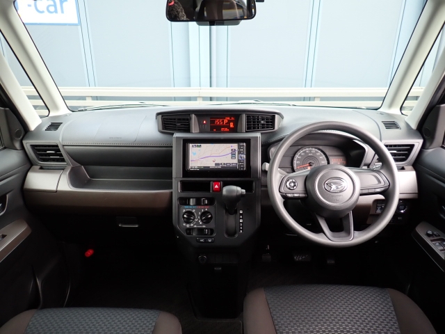 �C���p�l�摜�ɂȂ�܂��B�ԓ��͐��Ǝ҂ɂĎ����N���[�j���O�{�H�ς݂Ȃ̂ŁA��ϐ����ł��B