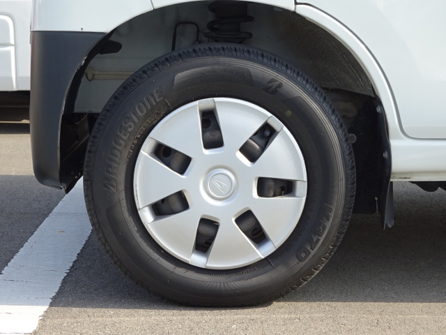 ���Еۏ؂ł͔[�ԓ����瑖�s�����������ŁA���Օi�������S�Ă̕��i���P�N�ԕۏ؂��܂��B�i�����ԗ��Ɋւ��ĉˑ����u�͕ۏؑΏۊO�ƂȂ�܂��j�i�O���Y�Ԃ͋���5,000�q�܂Ŕ��N�ԁj